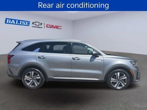 Used 2023 Kia Sorento EX AWD/4WD image 10