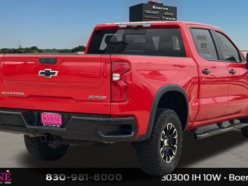 Used 2023 Chevrolet Silverado 1500 ZR2 w/ Technology Package AWD/4WD image 3