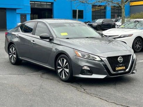 Used 2021 Nissan Altima 2.5 SV FWD image 3