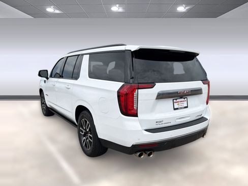 Used 2024 GMC Yukon XL AT4 w/ AT4 Premium Plus Package AWD/4WD image 3
