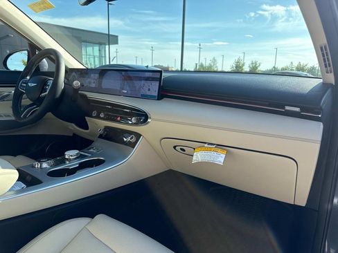 New 2026 Genesis GV70 2.5T Select image 16