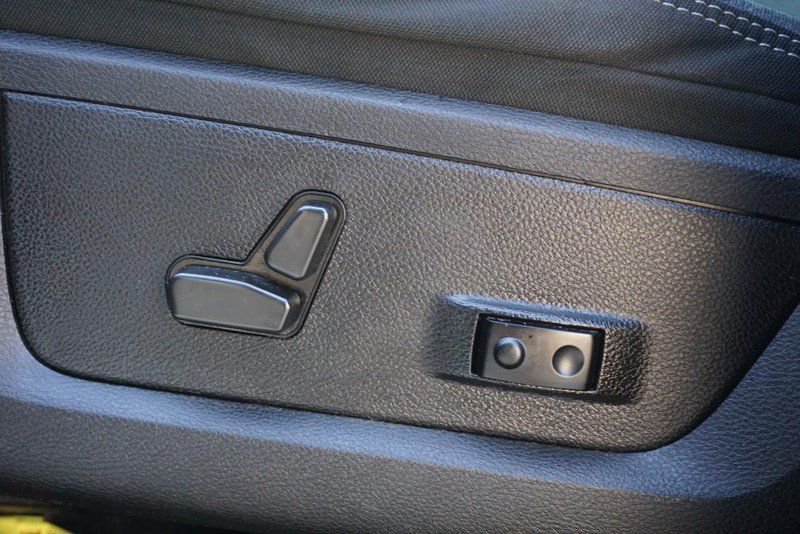Used 2022 RAM 1500 Warlock AWD/4WD image 24
