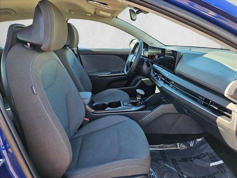 Used 2025 Kia K4 FWD image 25