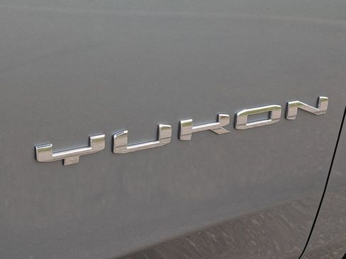 New 2026 GMC Yukon Elevation w/ Elevation Premium Package AWD/4WD image 21