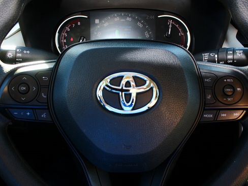 Used 2024 Toyota RAV4 XLE image 14