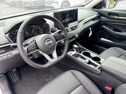 New 2025 Nissan Altima 2.5 SR w/ SR Premium Package image 7