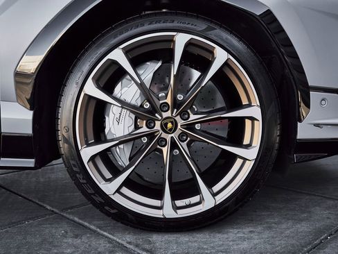 Used 2024 Lamborghini Urus S AWD/4WD image 22