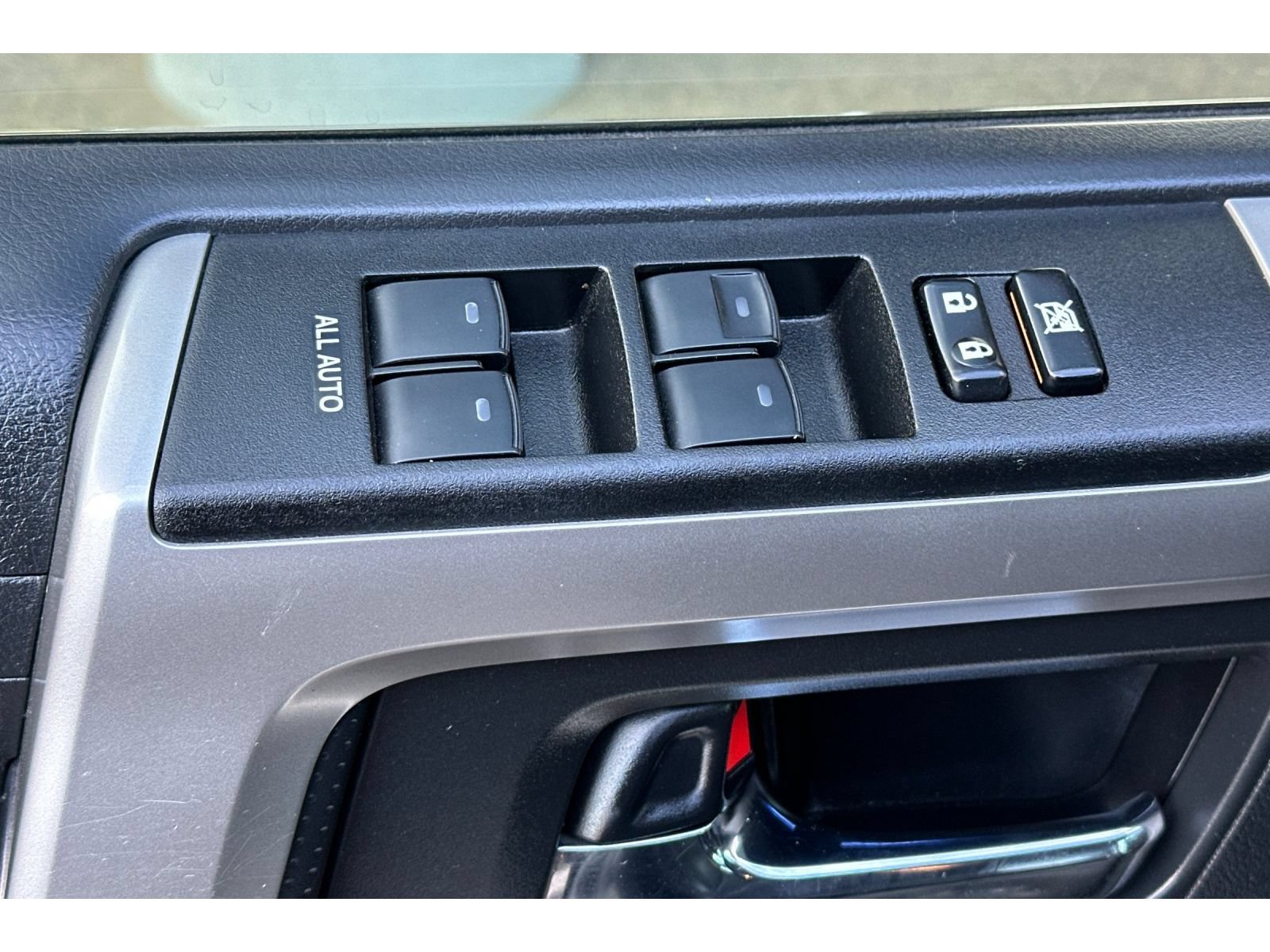 Used 2023 Toyota 4Runner Limited AWD/4WD image 12
