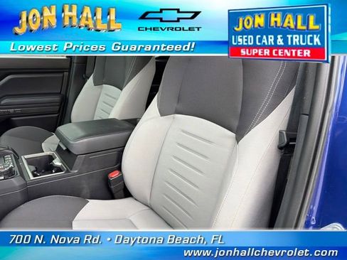 Used 2025 Toyota Tacoma TRD Off-Road image 23