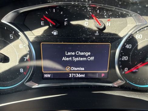 Used 2023 Chevrolet Traverse RS image 18