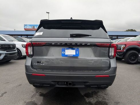 New 2026 Ford Explorer Active image 5