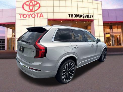 Used 2025 Volvo XC90 B6 Plus AWD/4WD image 5