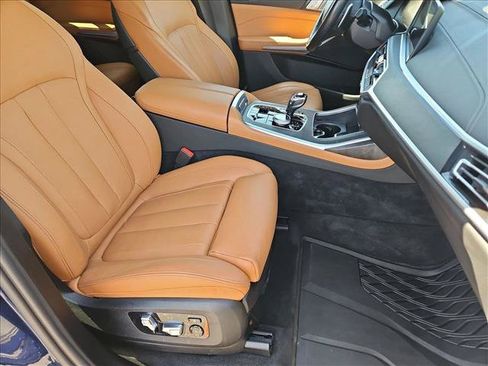 Used 2022 BMW X7 xDrive40i w/ M Sport Package AWD/4WD image 29