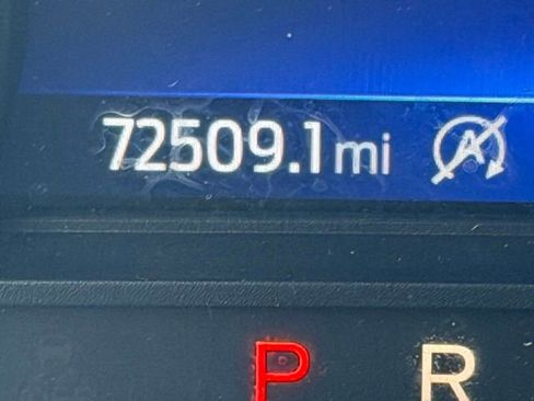 Used 2020 Ford Explorer XLT w/ Equipment Group 202A AWD/4WD image 21
