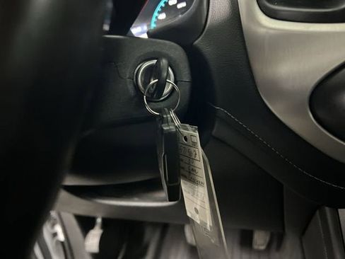 Certified 2020 GMC Canyon SLE w/ Driver Alert Package image 16