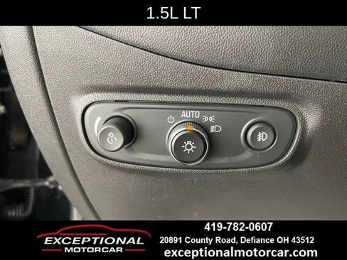 Used 2021 Chevrolet Equinox LT FWD image 36