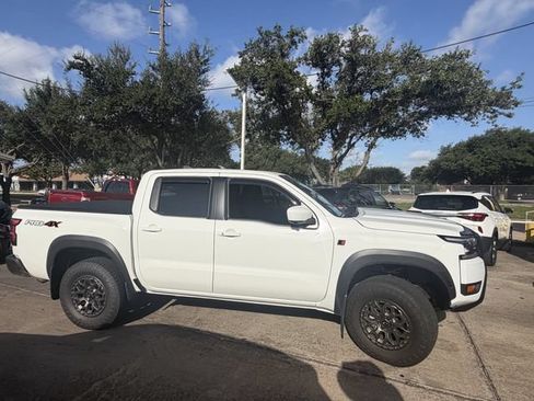 Used 2026 Nissan Frontier PRO-4X w/ Pro Premium Package AWD/4WD image 4
