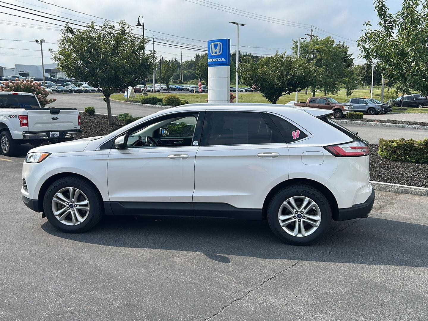 Used 2019 Ford Edge SEL w/ Equipment Group 201A AWD/4WD image 3