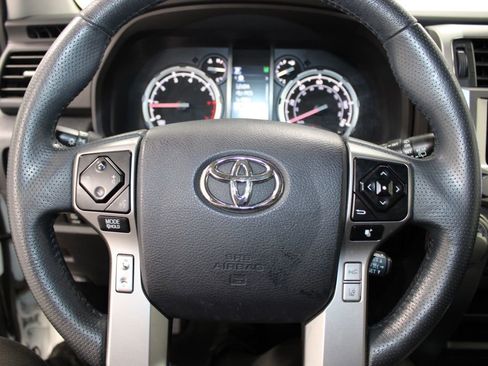 Used 2022 Toyota 4Runner TRD Sport w/ Technology Package AWD/4WD image 34