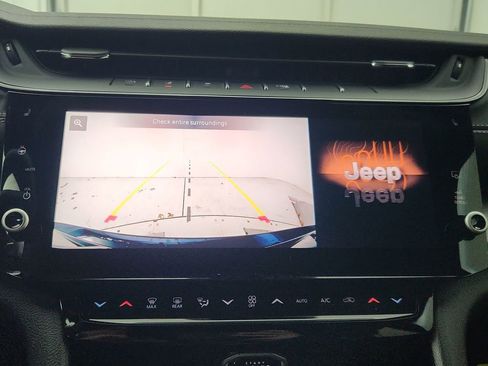 New 2026 Jeep Grand Cherokee Altitude AWD/4WD image 25