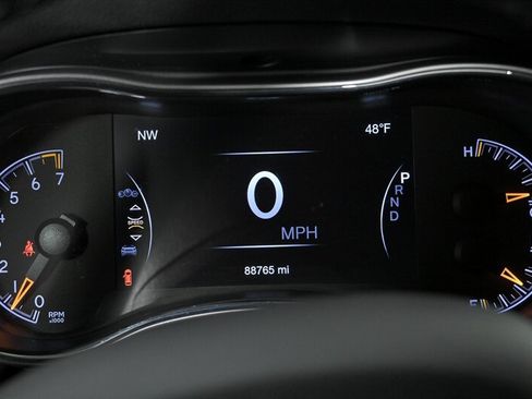 Used 2020 Jeep Grand Cherokee Altitude RWD image 23