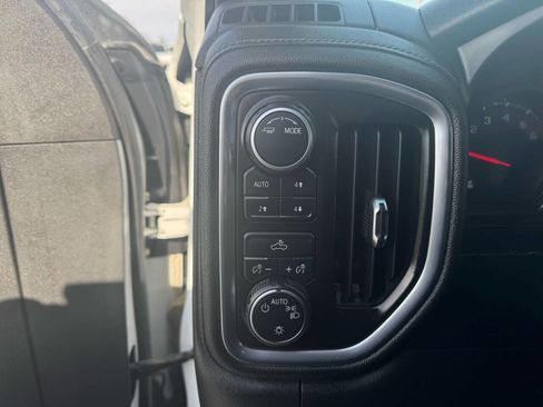 Used 2020 Chevrolet Silverado 1500 LT w/ Convenience Package image 16