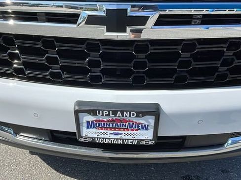 Used 2022 Chevrolet Suburban LS image 9