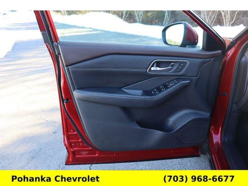 Used 2021 Nissan Rogue SL image 19