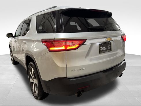 Used 2020 Chevrolet Traverse LT w/ LT Premium Package FWD image 7
