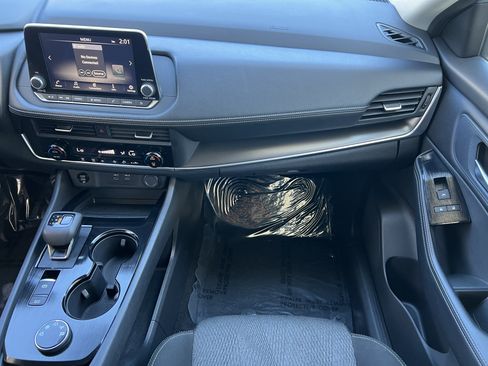 Used 2025 Nissan Rogue SV AWD/4WD image 32