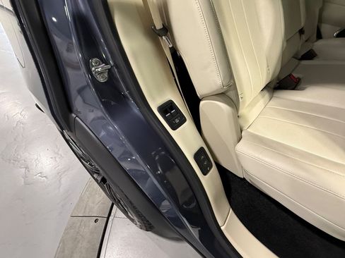Used 2025 Land Rover Range Rover Long Wheelbase SE AWD/4WD image 41