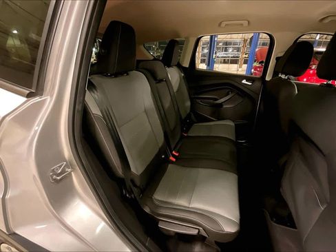 Used 2016 Ford Escape SE image 19