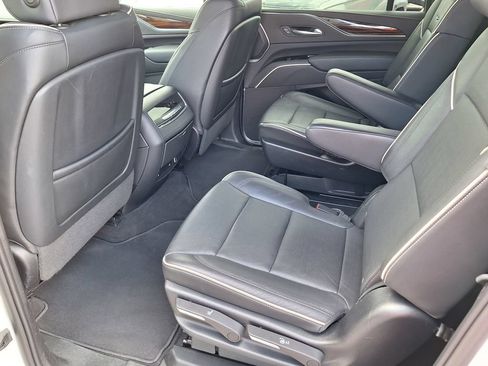 Used 2023 Cadillac Escalade ESV Premium Luxury AWD/4WD image 12