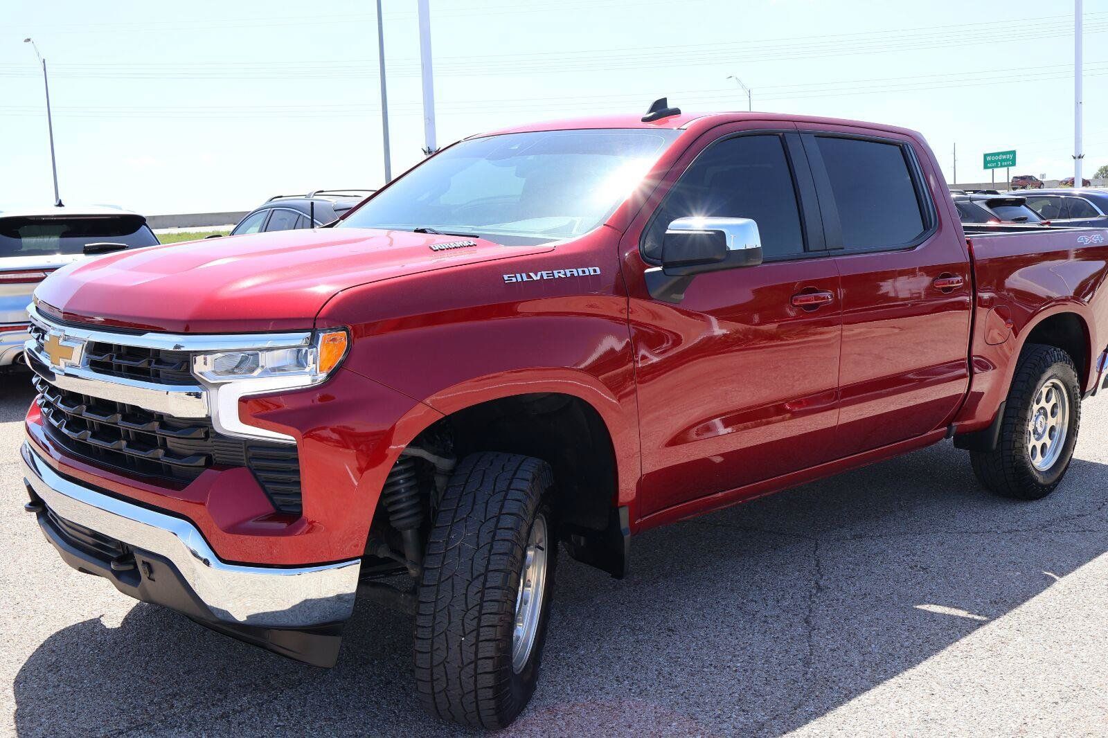 Used 2024 Chevrolet Silverado 1500 LT w/ Protection Package AWD/4WD image 7