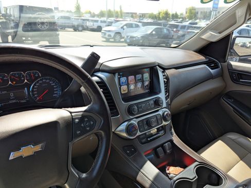 Certified 2020 Chevrolet Suburban LT AWD/4WD image 21
