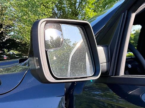 New 2026 RAM 1500 4x4 Crew Cab image 23