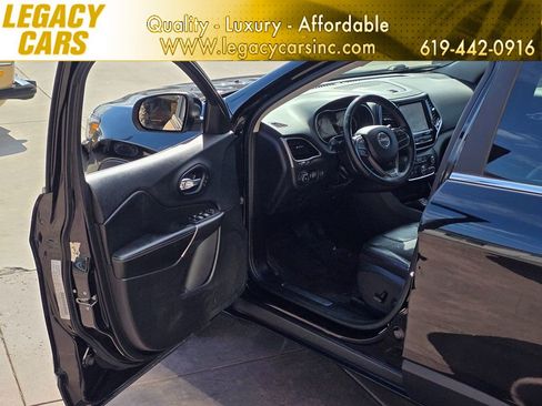 Used 2019 Jeep Cherokee Limited FWD image 51