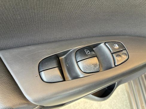 Used 2019 Nissan Sentra SV FWD image 9