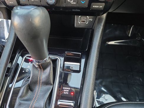 Used 2022 Jeep Compass Limited image 35