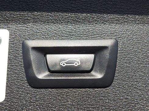 Used 2020 BMW X1 sDrive28i image 13