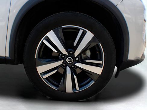 Certified 2021 Nissan Rogue SL w/ Premium Package image 9