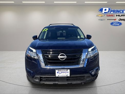 Used 2022 Nissan Pathfinder SV w/ SV Premium Package image 2