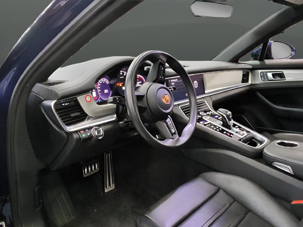 Used 2023 Porsche Panamera 4 w/ Premium Package AWD/4WD image 10