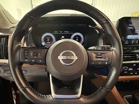 Used 2022 Nissan Pathfinder Platinum w/ Cargo Package AWD/4WD image 36
