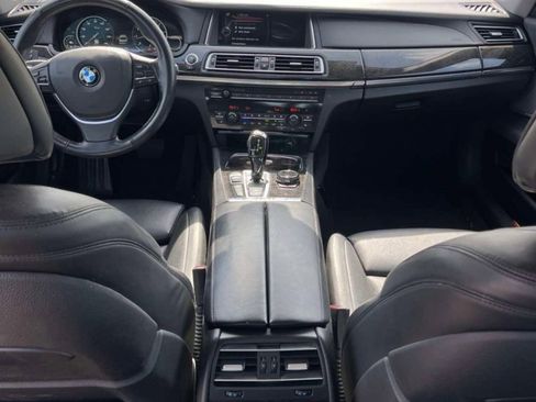 Used 2014 BMW 750Li xDrive image 4