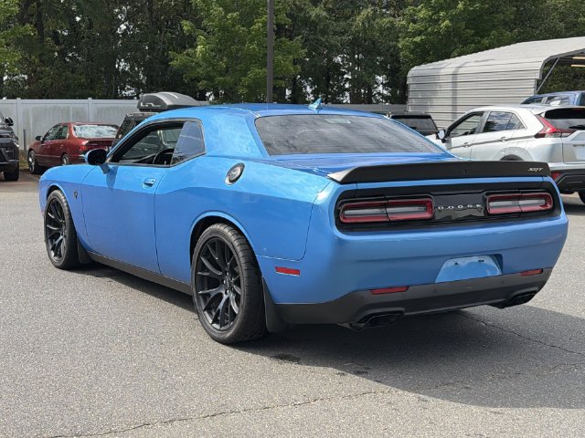Used 2015 Dodge Challenger SRT Hellcat RWD image 11