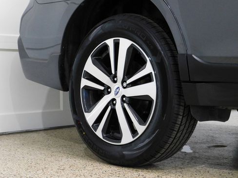 Used 2018 Subaru Outback 2.5i Limited image 7