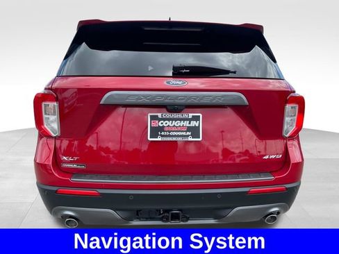 Used 2023 Ford Explorer XLT w/ Equipment Group 202A AWD/4WD image 4