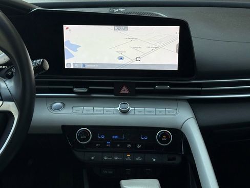 Used 2021 Hyundai Elantra Limited w/ Cargo Package image 11