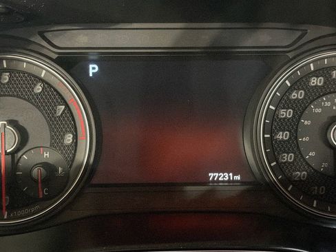 Used 2021 Genesis G70 3.3T w/ Sport Package RWD image 13